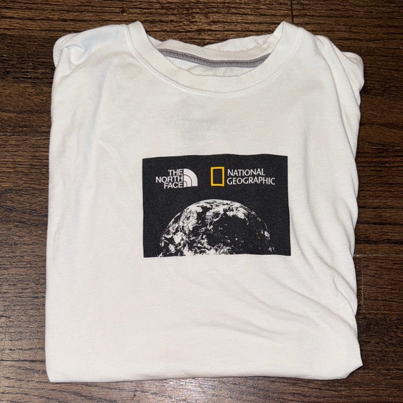 The North Face White Short Sleeve Tee - Picture 1 of 3